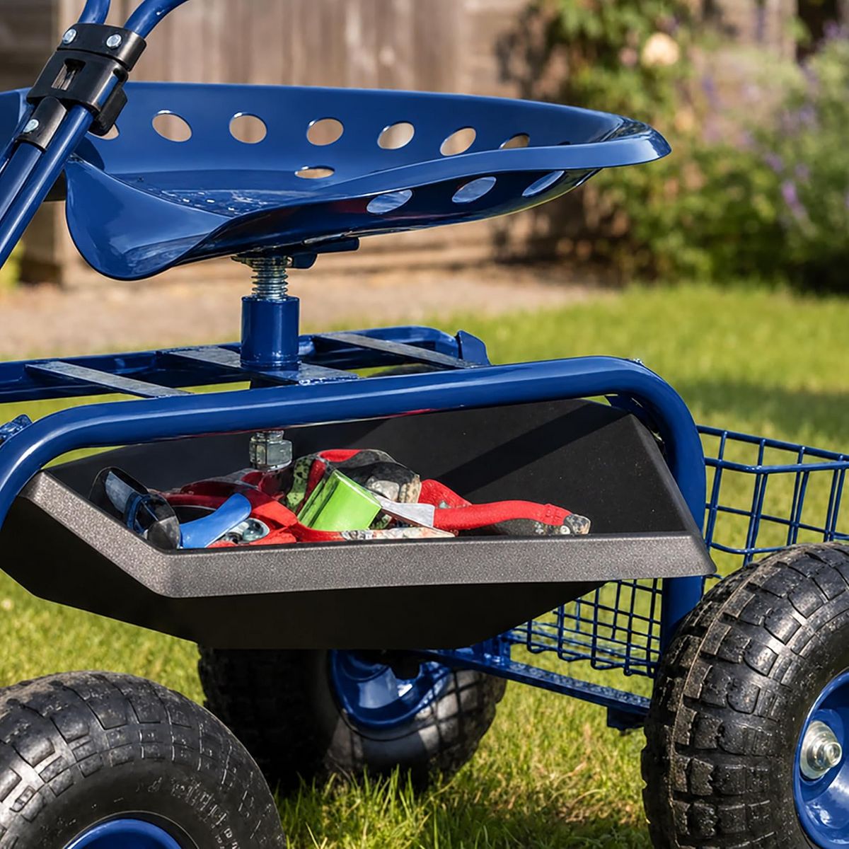 Carrinho de jardinagem com assento regulável, 4 rodas pneumáticas e espaço de arrumação – Azul
